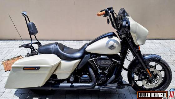 HARLEY-DAVIDSON STREET GLIDE SPECIAL 